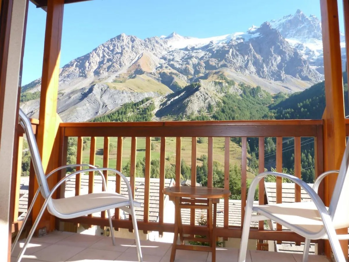 Hotel de Charme Panoramic-Village La Grave