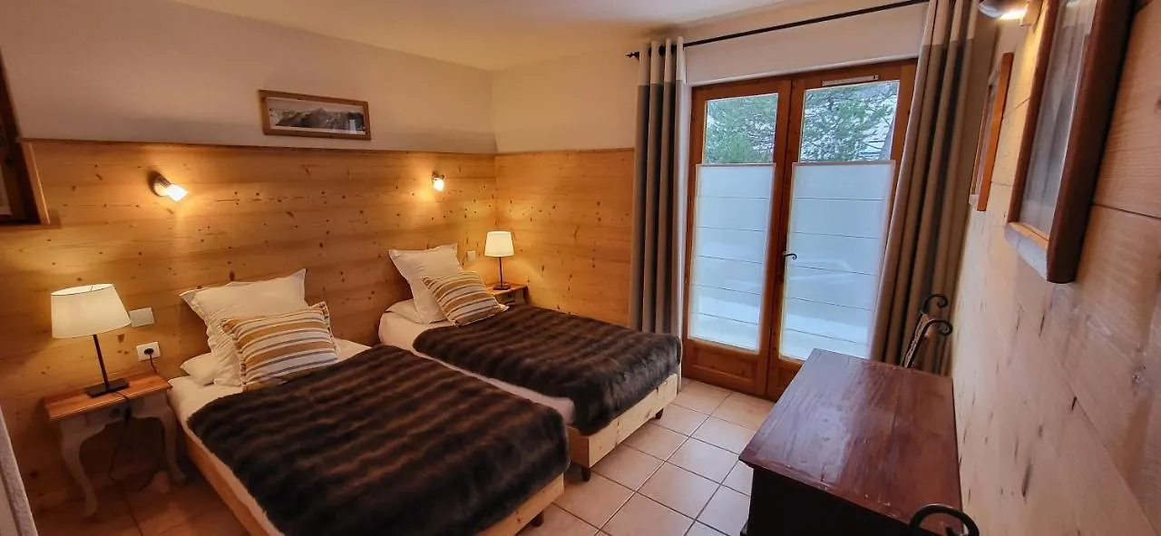 Chez Philippe - Appartements & Chalets En Village Pieton - Vue Glaciers La Grave