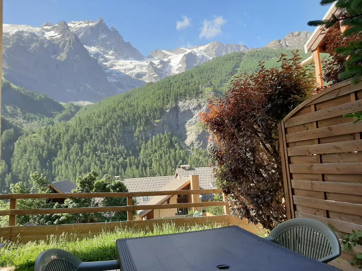 Aparthotel Chez Philippe - Appartements & Chalets En Village Pieton - Vue Glaciers La Grave