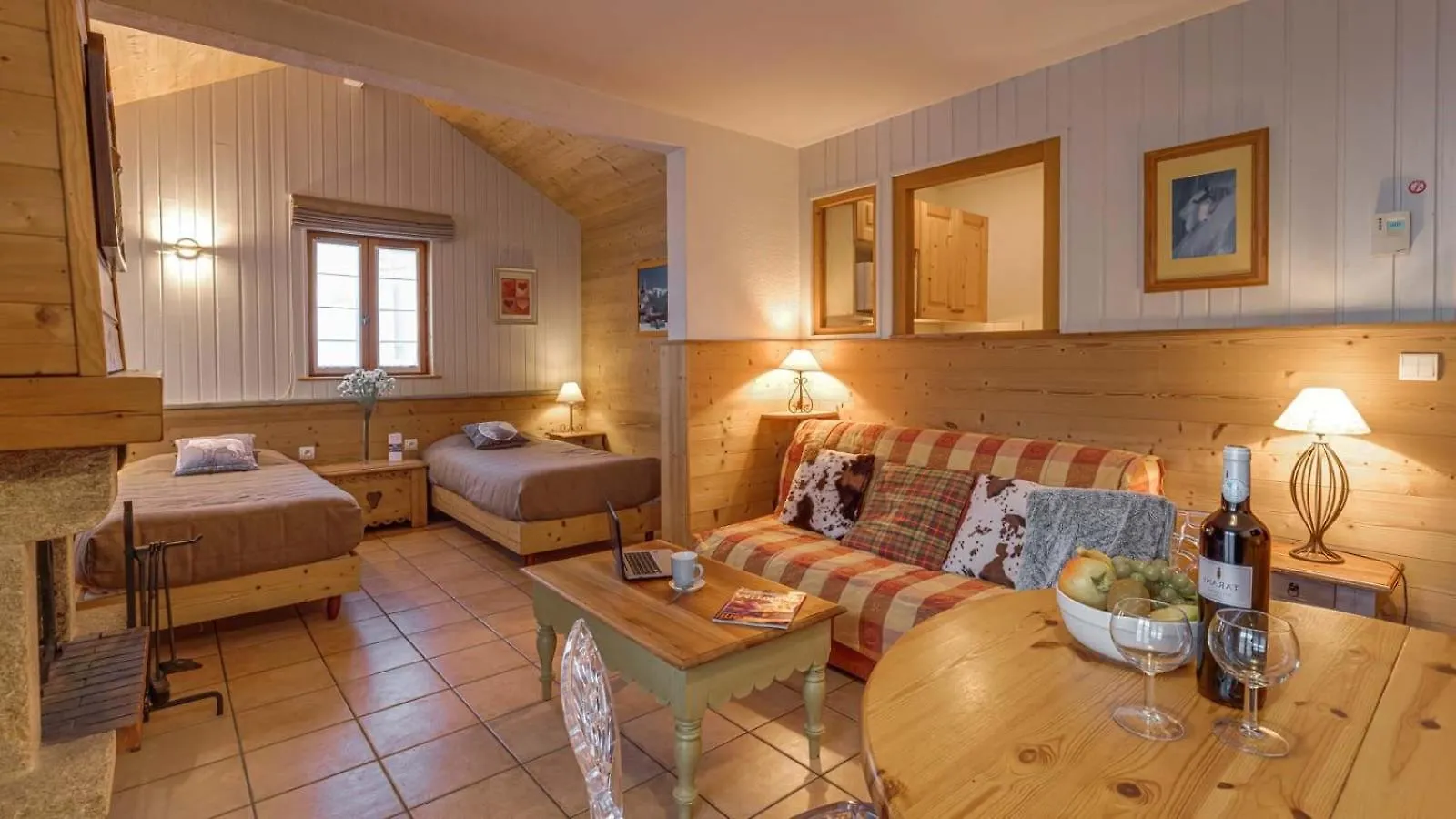 Chez Philippe - Appartements & Chalets En Village Pieton - Vue Glaciers La Grave 3*,  Frankrijk
