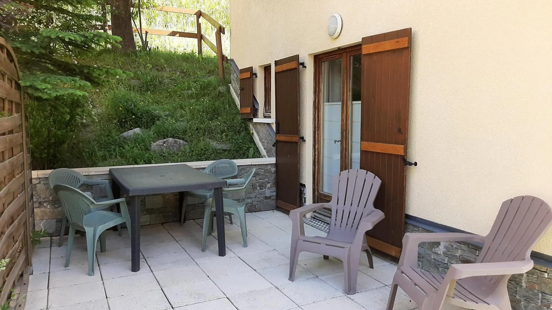 *** Aparthotel Chez Philippe - Appartements & Chalets En Village Pieton - Vue Glaciers La Grave France